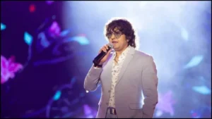 Sonu Nigam Stops His Concert Midway For A Lost Child; What He Did Next Won Millions Of Hearts