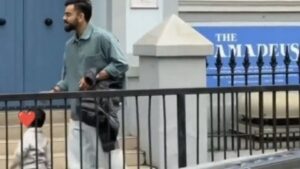 Virat Kohli Spotted With Son In London Streets; The Best Thing To Watch On The Internet Virat Kohli Spotted With Son In London Streets; The Best Thing To Watch On The Internet