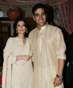 Twinkle Khanna Reveals Akshay Kumar’s ‘Mat Karna’ Is His Only Writing Advice Twinkle Khanna Reveals Akshay Kumar’s ‘Mat Karna’ Is His Only Writing Advice